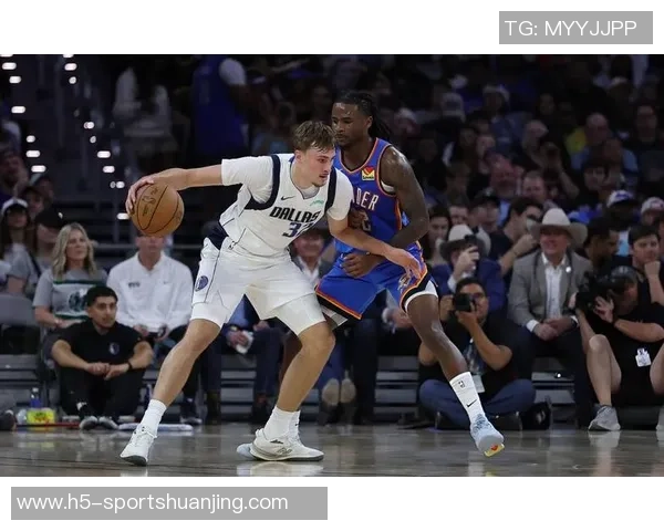 弗拉格称赞浓眉对球队的重要性享受与他无球配合的乐趣 弗拉格称赞浓眉对球队的重要性享受与他无球配合的乐趣